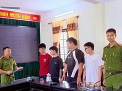 Công an khám xét, bắt giữ Nguyễn Minh Hải SN 2008 và 3 người, thu 90 thẻ SIM, 40 thẻ ATM