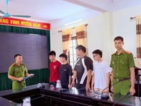 Công an điều tra 117 tài khoản ngân hàng của 56 cá nhân: Khám xét, bắt giữ 4 nam thanh niên