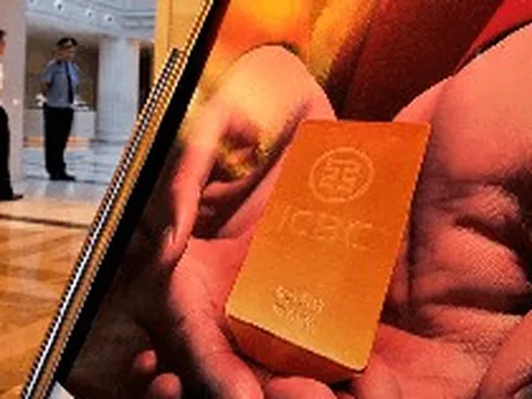 Vì sao loạt ngân hàng Trung Quốc dừng dịch vụ môi giới vàng trên sàn giao dịch?