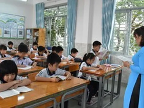 TPHCM: Miễn phí sách giáo khoa cho học sinh, khám sức khỏe không phụ thuộc địa giới hành chính