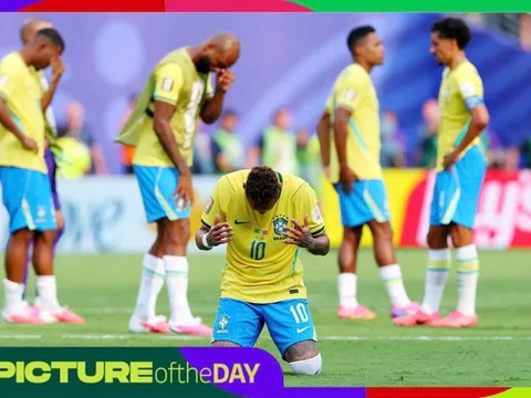 Khoảnh khắc World Cup: Tạm biệt 'vũ công samba cuối cùng' Neymar