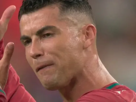 Phản ứng dữ dội của Ronaldo