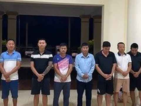 Điều tra giao dịch tới 1,3 tỷ đồng/ngày, công an bắt giữ Trần Thị Hằng SN 1963 và 9 người đàn ông