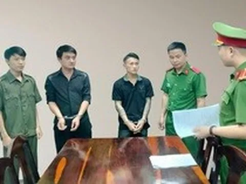 Từ số tiền gần 15 triệu đồng, công an bắt 2 thanh niên sinh năm 2006
