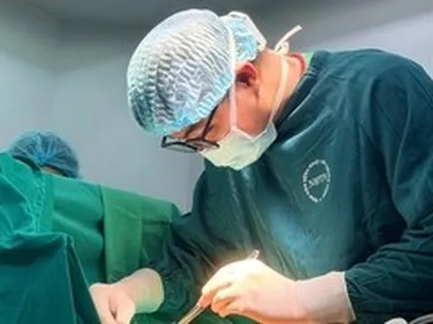 Chuẩn bị mổ ung thư gan, bất ngờ phát hiện thêm ung thư thực quản