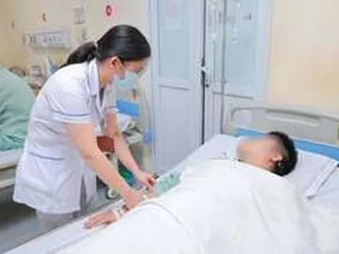 Tập gym 2 giờ mỗi ngày, nam kỹ sư bị tổn thương cơ, suýt suy thận