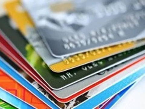 Tài khoản lâu không sử dụng bị âm phí, khách hàng cần lưu ý gì?