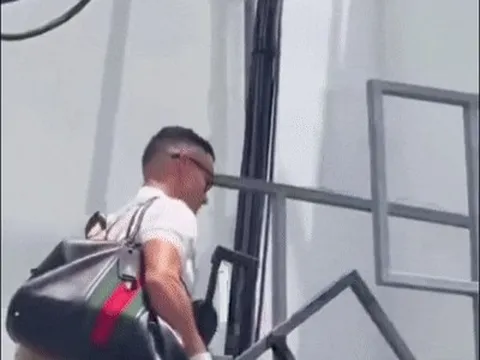 Ronaldo rời World Cup