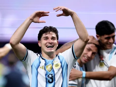 Tuyển Argentina đơn độc trước thế lực châu Âu