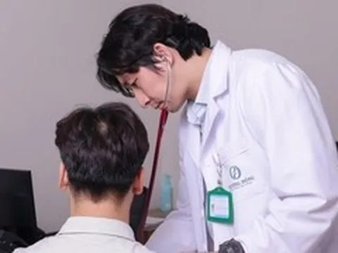 Bác sĩ 'phát bực' vì người đàn ông 36 tuổi bị đột quỵ vẫn đòi về để xin nghỉ làm