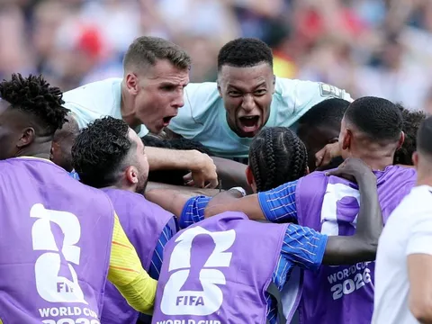 Pháp lập kỳ tích hiếm có tại World Cup