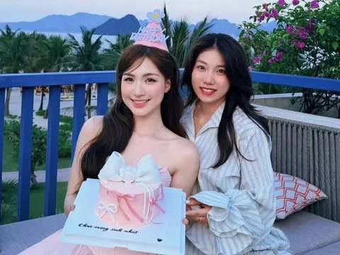 Hòa Minzy tặng kiềng vàng cho trợ lý U30 với một điều kiện