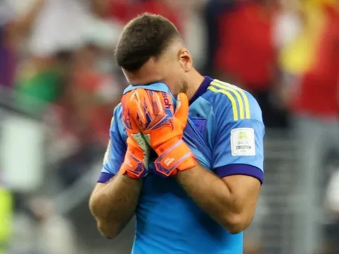 Kỳ tích của Tây Ban Nha tại World Cup chấm dứt