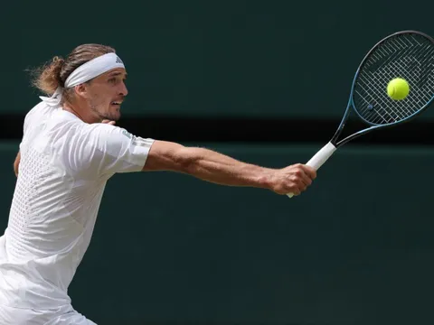 Zverev thắng dễ tài năng trẻ tại Wimbledon
