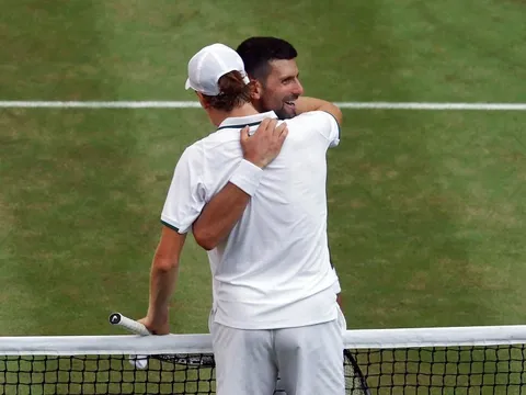 Djokovic không thể vào chung kết Wimbledon
