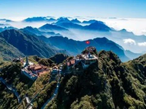 Việt Nam đang sở hữu một công trình lập 2 kỷ lục thế giới, nằm ở thị trấn mát mẻ quanh năm chỉ 15 độ, được Oscar du lịch vinh danh liên tục