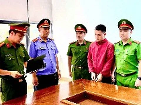 Thi hành lệnh bắt nhân viên ngân hàng Lê Văn Thành SN 1994