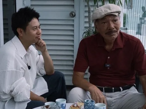 Ba thế hệ nghệ sĩ hội ngộ trong ‘phòng khách’ của nhạc sĩ Trần Tiến