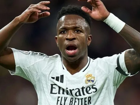 Real Madrid hành động với Vinicius