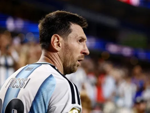 Joe Cole: 'Tuyển Anh sẽ ru ngủ Messi'