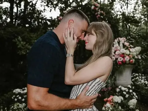 Nữ ca sĩ lên tiếng bảo vệ chủ hôn trong lễ cưới Taylor Swift