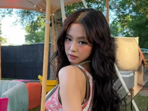 Jennie vướng làn sóng chỉ trích sau màn biểu diễn