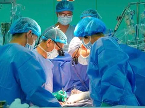 Trái tim xuyên Việt hồi sinh bệnh nhân suy tim giai đoạn cuối