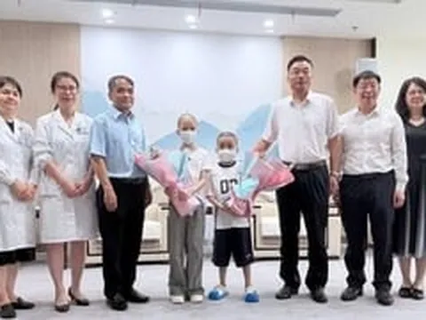 Bé gái Việt thoát cảnh truyền máu suốt đời nhờ sang Trung Quốc ghép tế bào gốc
