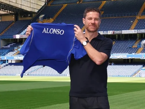 Vì sao Xabi Alonso từ chối Liverpool?