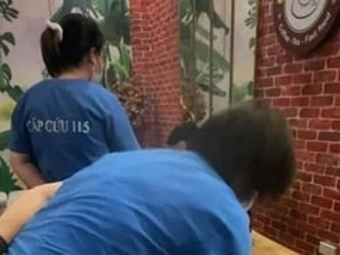 Nữ điều dưỡng cứu nam thanh niên ngừng tim sau cơn co giật ở quán cà phê