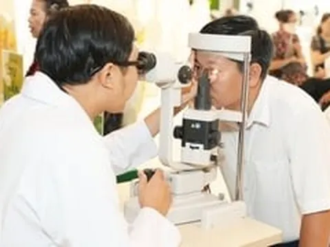 Việt Nam có 2 triệu người mù lòa, 70% bắt nguồn từ thói quen chủ quan này