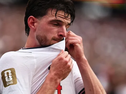 Tuyển Anh nín thở chờ Declan Rice