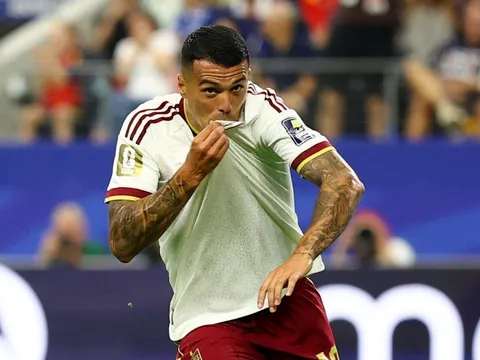 Tây Ban Nha lập kỷ lục ghi bàn tại World Cup