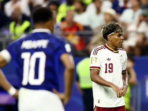 Yamal vượt Mbappe trong một thống kê lịch sử