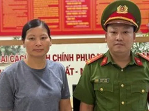 Công an hỗ trợ người dân xác minh một giao dịch chuyển khoản 400 triệu đồng