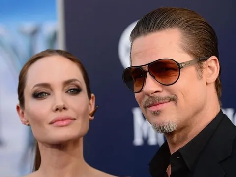 Khán giả phản ứng khi 2 con của Brad Pitt làm thủ tục bỏ họ cha