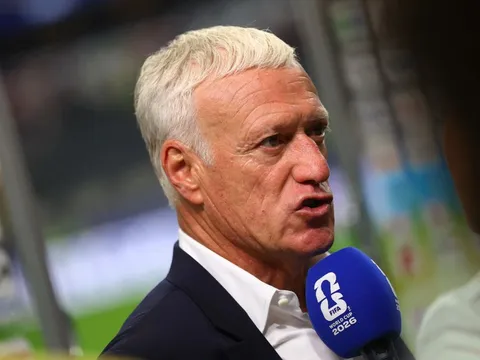 Deschamps: 'Trọng tài đủ trình độ không?'