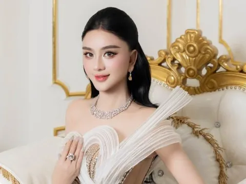 Lâm Khánh Chi chính thức đi thêm bước nữa ở tuổi 50