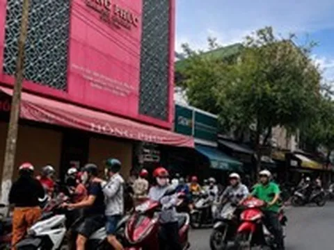 Diễn biến mới thị trường vàng - kim cương: Thêm 1 cửa hàng 30 năm tuổi bất ngờ ngưng hoạt động