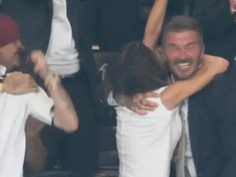 Gia đình Beckham ăn mừng cuồng nhiệt
