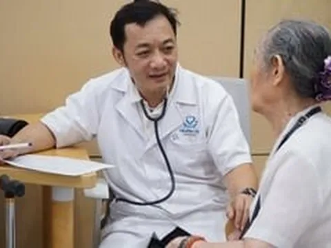 Cô đơn âm thầm 'bào mòn' sức khỏe người cao tuổi