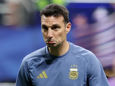 Scaloni đạo diễn màn ngược dòng kinh điển