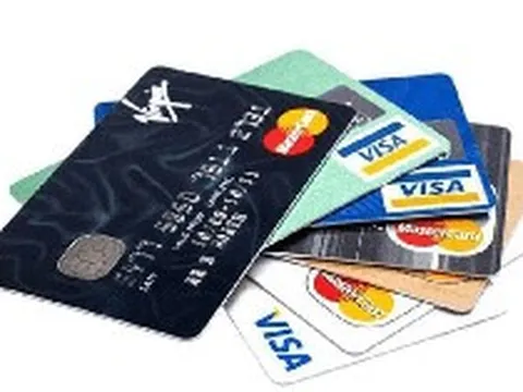 Mở nhiều thẻ tín dụng có sao không?
