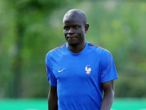 Kante chia tay tuyển Pháp sau World Cup?