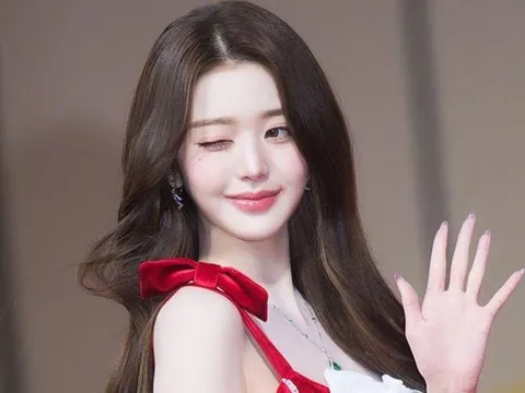 Loạt ảnh đời thường gây sốt của Jang Wonyoung