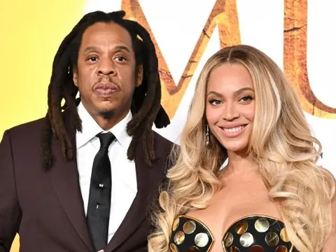 Một người đàn ông lái xe đâm vào cổng biệt thự của Beyoncé