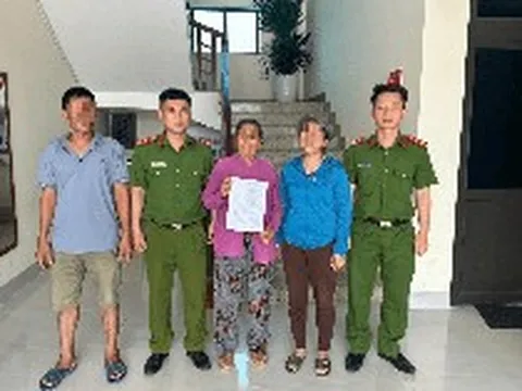Công an có mặt tại một chi nhánh ngân hàng, tạm dừng giao dịch 250 triệu của khách hàng