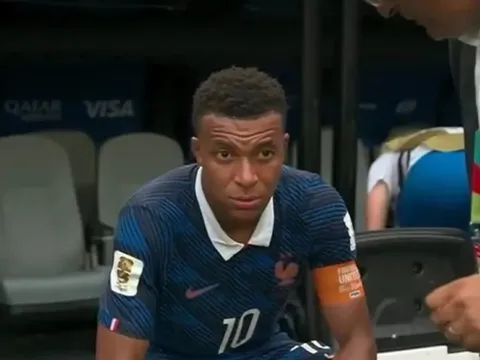 Ánh mắt thất thần của Mbappe