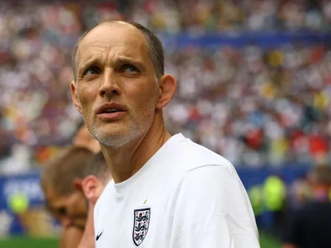 CĐV Anh, Pháp đồng loạt la ó Tuchel