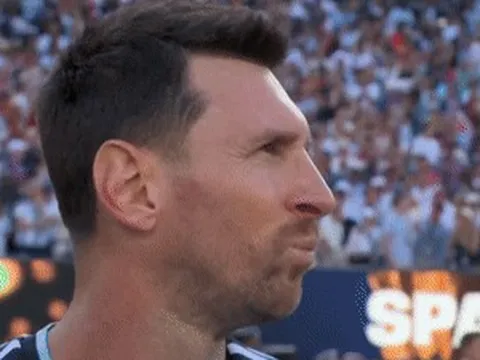 Messi bất lực